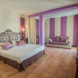 Camera con letto queen size